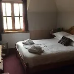 Hotel The Kings Arms 3*