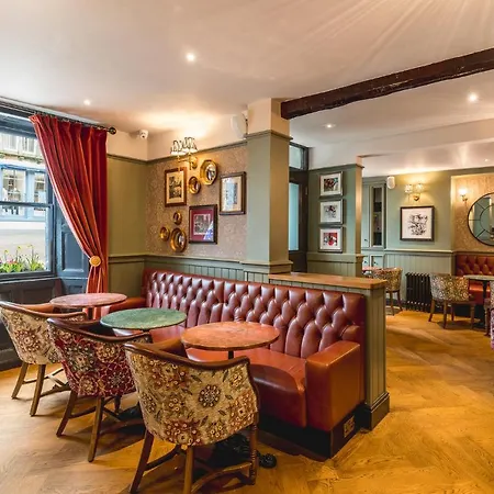 The Kings Arms Hotel 3*